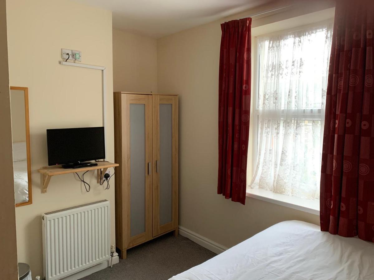 ホテル The Sleep Station Newport エクステリア 写真