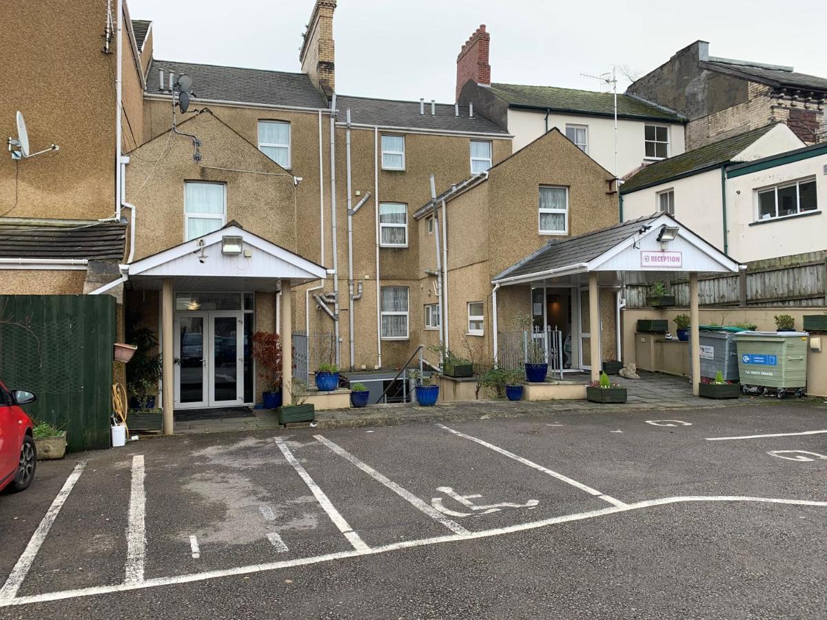 ホテル The Sleep Station Newport エクステリア 写真